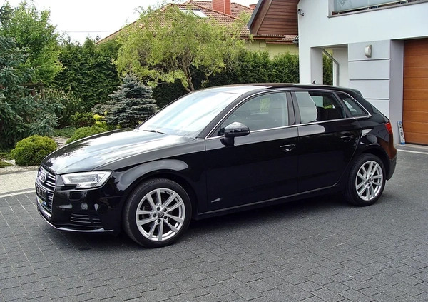 Audi A3 cena 68990 przebieg: 166000, rok produkcji 2019 z Zawiercie małe 379